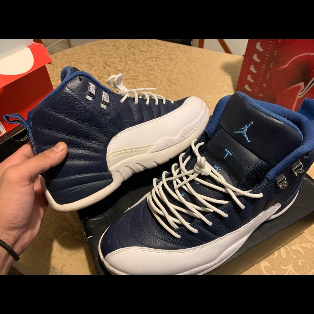Jordan obsidian 12s